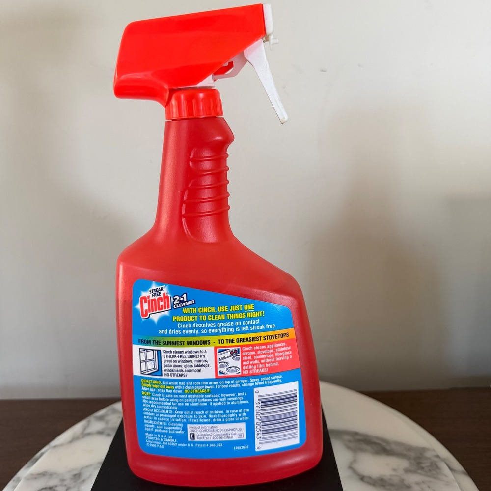 Cinch 2-in-1 Cleaner 32oz Streak Free Glass and Surface Spray Red Bottle 1265263 - Picture 4 of 6